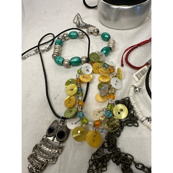 Mixed Costume Jewelry Lot Necklaces & Bracelets With Beads Charms & Pendants - Picture 4 of 5